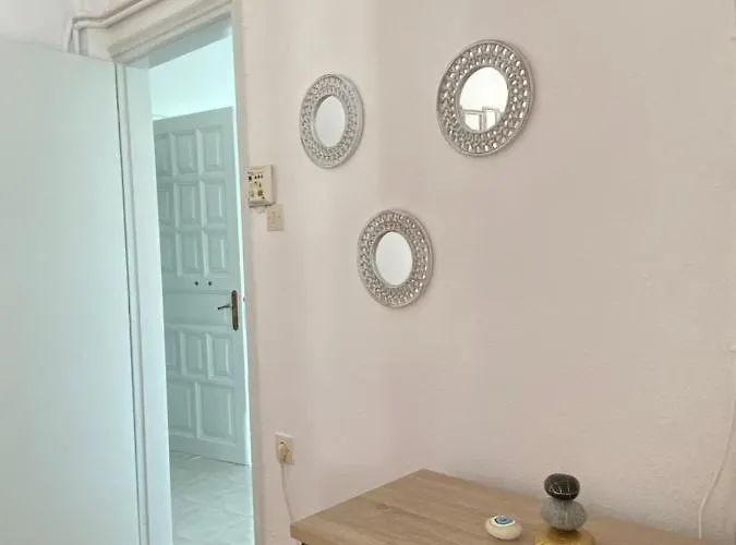 The Balcony Case de vacanță *