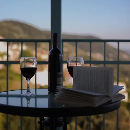 The Balcony Ferienhaus Glossa